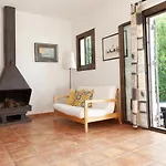 Lets Holidays Beautiful House In Tossa Dom wakacyjny