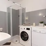 Dom wakacyjny Lets Holidays Beautiful House In Tossa *