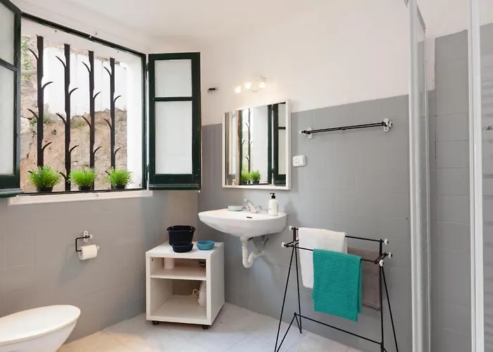 Lets Holidays Beautiful House In Tossa Holiday home