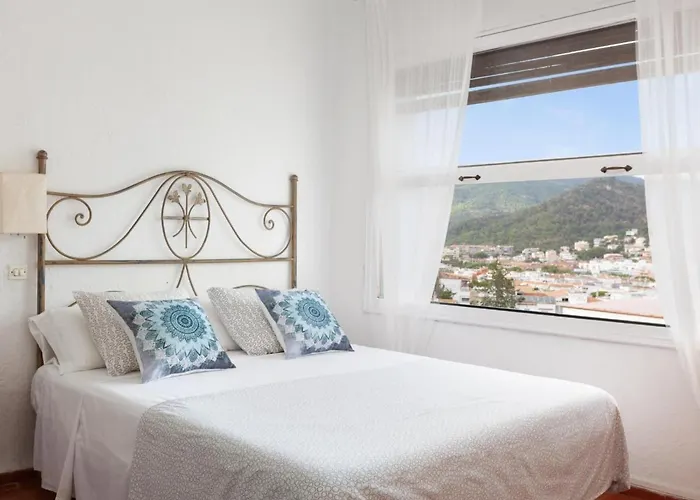 Lets Holidays Beautiful House In Tossa Holiday home Tossa de Mar
